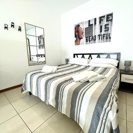 Toret Vanchiglia Studio Apartment 都灵 外观 照片
