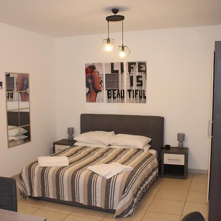 Toret Vanchiglia Studio Apartment 都灵 外观 照片