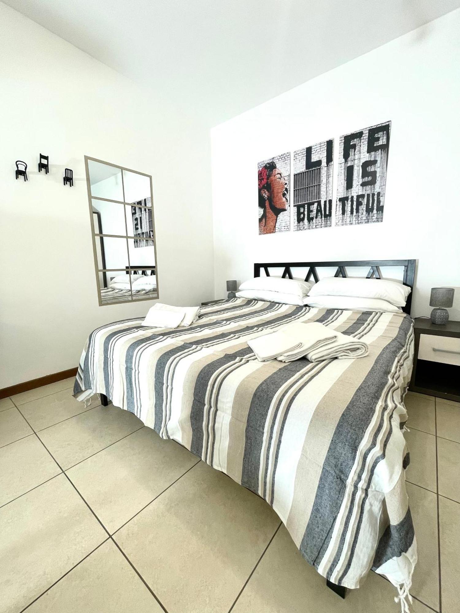 Toret Vanchiglia Studio Apartment 都灵 外观 照片
